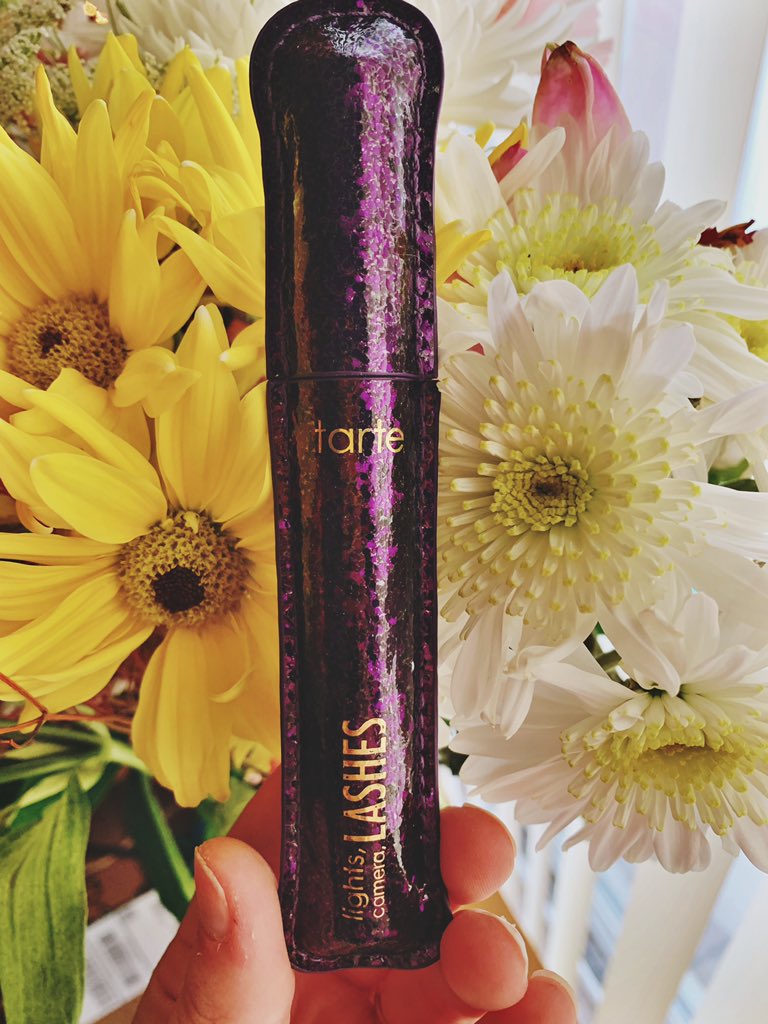 M0ther0fCats's tweet photo. If anyone is looking for an ✨AMAZING✨ mascara I recommend #lightscameralashes by @tartecosmetics! It’s waterproof, vegan, and hypoallergenic. Ive tried a lot of different brands, but this is the only mascara that lengthens, curls, volumizes AND conditions! I’ll never go back!😍 https://t.co/7Ff8WTA7tH