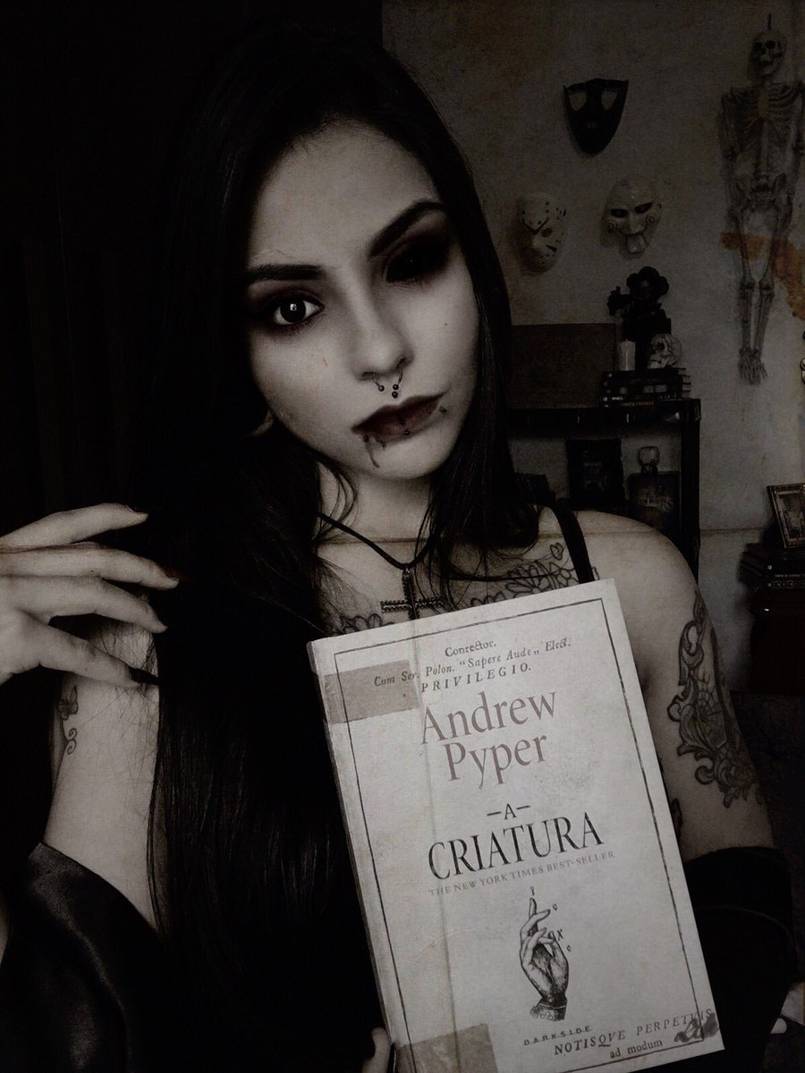 lttcfx's tweet image. Andrew Pyper é meu novo amor. 🖤🕯 #BoxTrindadeDaCaveira #AndrewPyper