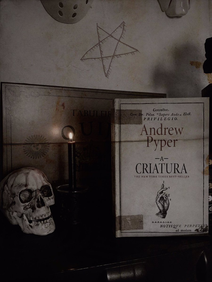 lttcfx's tweet image. Andrew Pyper é meu novo amor. 🖤🕯 #BoxTrindadeDaCaveira #AndrewPyper