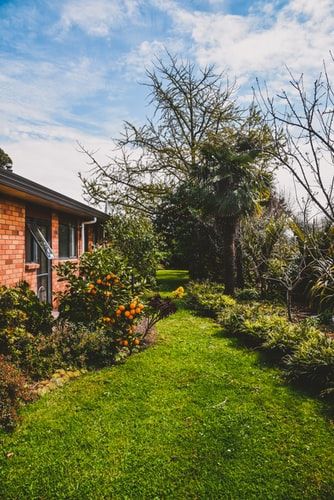 Homes in need of more sprucing up? Your #Wheathampstead garden can become a paradise with our #builders’ hands. Get yourself #landscaping with Lee Construction Builders.
Take a look at: buff.ly/2pje8ee