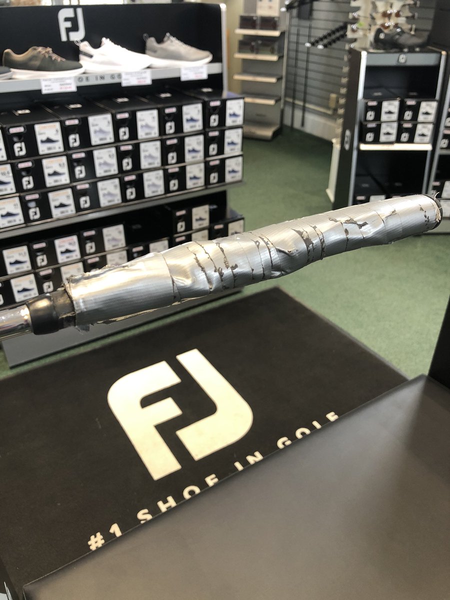 BettyFSimmons1's tweet photo. Since Iโve taken this p/t job in the Pro Shop last fall, Iโve had #countless people ask me to re-grip their clubs. I always declined. As if just working in the shop automatically makes you a grip expert. Today I #relented, and did my first custom putter grip. Thoughts? @FootJoy https://t.co/cInmIjeqj9