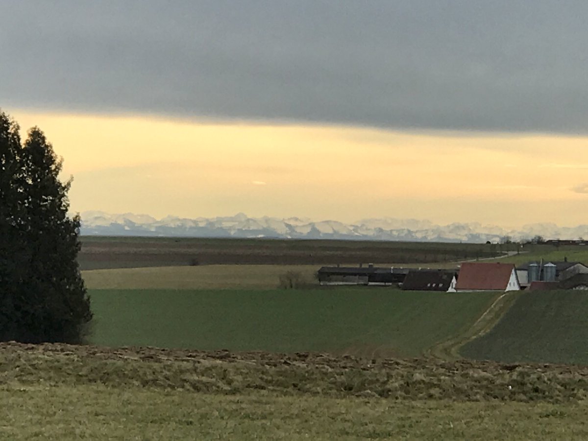 Bei Ulm - die Berge heute so nah. ⁦<a href="/BR_Schwaben/">BR_Schwaben</a>⁩
