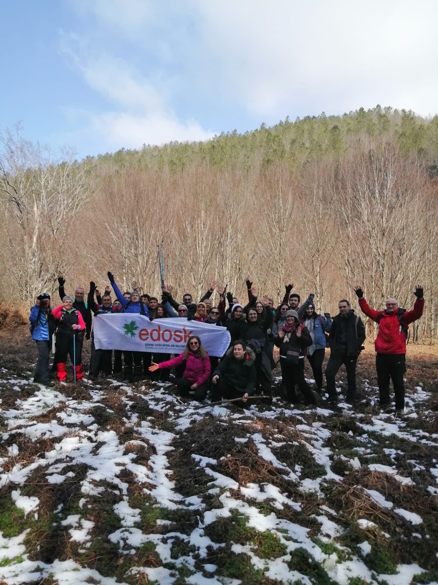edosk22's tweet photo. Yanı başımızda dingin melodisi ile bize eşlik eden derenin kılavuzluğunda Kocayazı-Kula Köyleri bölgesinde 13 km. yürüyerek tamamladık yürüyüşümüzü.
Yürüyüşümüzden sonra ise Dereköy’de ve Kırklareli’nde yöresel lezzetler deneyimleme fırsatımız oldu. #edosk ile doğada olmaya devam https://t.co/jib2ikHJeQ