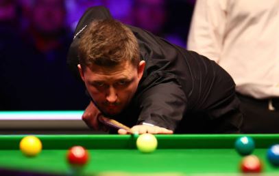 The evening session is about to get under way in the final of the Welsh Open.Shaun Murphy leads Kyren Wilson 7-1.Watch on @BBCTwo in Wales, on @BBCiPlayer, the Red Button or online here 👉http://bbc.in/2HrFSD7 #bbcsnooker