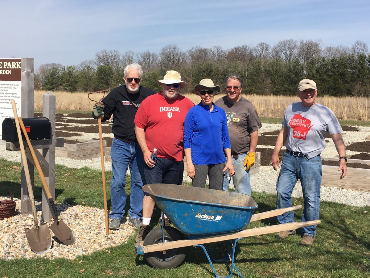 #DidYouKnow garden plots are available to rent through #FishersParks Community Garden Project? Learn more: bit.ly/2Uiir3L