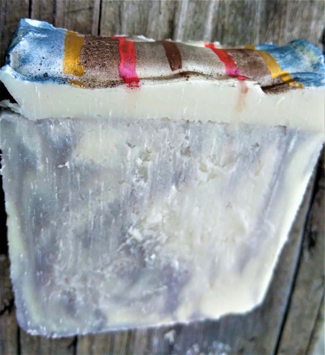 rockabillysoap's tweet photo. We've been hard at work with something we're passionate about and now we're happy to announce the Highlander Fling bar!
https://t.co/FZDfu81f9w
Proceeds will be donated to @ScottJKyle1's workshop for theatre children. We believe that everyone should have a dream. #ShineALight https://t.co/ywQObnSe5l