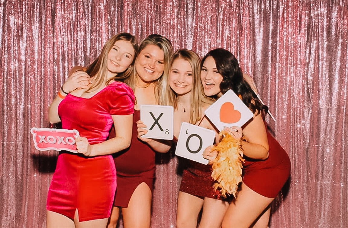 Our sisters crushed it with their Valentine’s day looks ❤️🥰