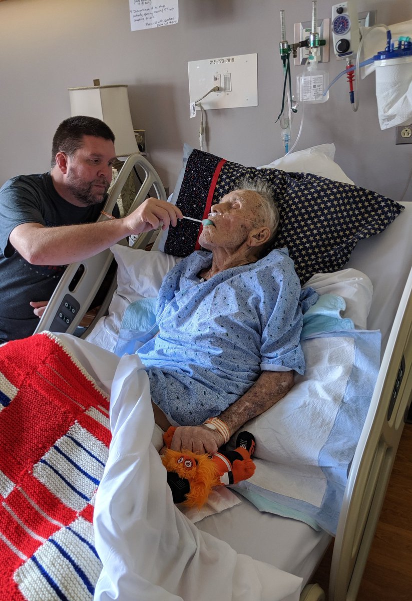 irishtom1967's tweet image. Mom (1925-2018) and Dad (1923-2019)...final year.
