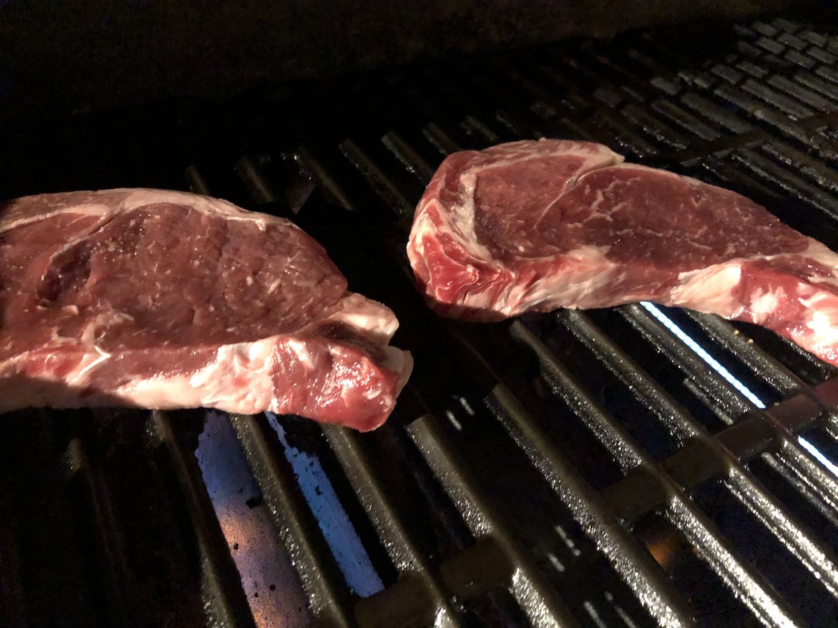 swampynomo's tweet photo. Steak #dinner #BionicAnkle #ChillinAndGrillin https://t.co/5Ur0KmAyxs