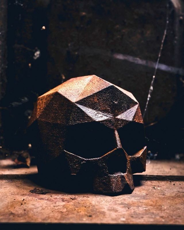 aphidwave's tweet photo. Everyday Sound Sketches day 78.
Music &amp; sculpture by myself: @aphidwave photography: @coffeecuprobot 
Headphones recommended! 🎧 
Sound sketches made from start to finish every day.

#everydays #daily #experimentalmusic #electronicmusic #soundsketches #art #ambientmusic #dron… https://t.co/Quyjpxz6YF