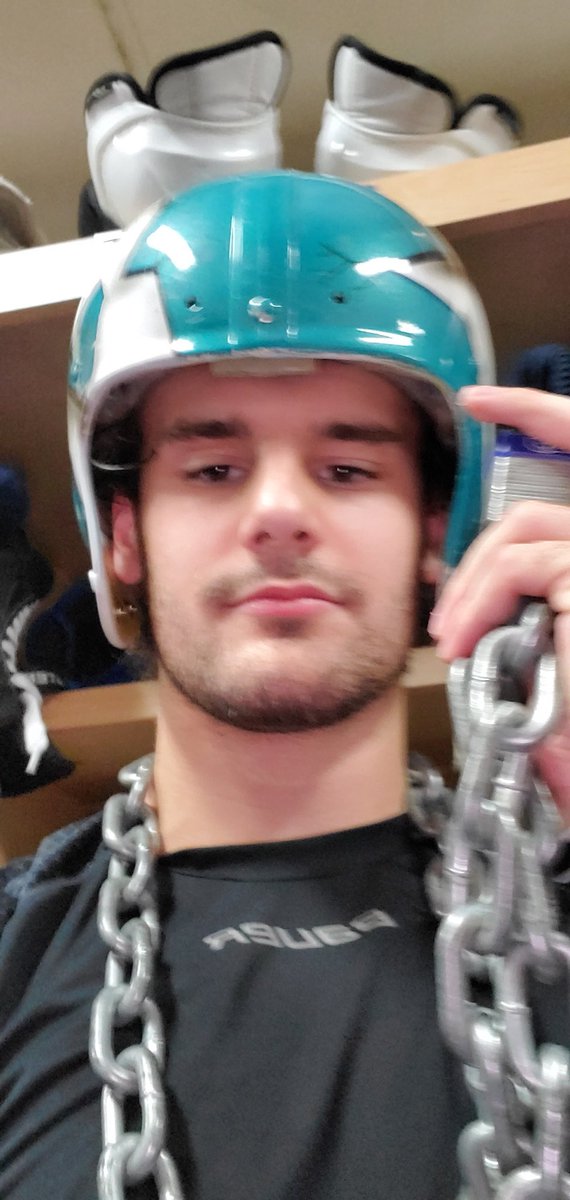 Congrats ⁦ ⁦<a href="/SJHL_Mustangs/">Melfort Mustangs</a>⁩ for the big win last night. So if you get 1g and 1a you have to dress up like Bubbles? #trailerparkboys ⁦<a href="/ibchasen/">Ben Chase</a>⁩