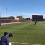 イチローさん、引退しているのに投げる球が速すぎる!