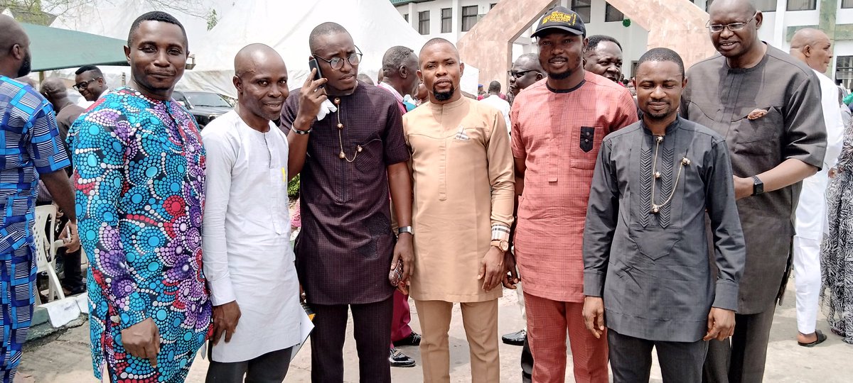 Ebiowei_KO's tweet photo. Farther lord. We return all the Glory &amp; thanks for your divine mandate given to @iamDouyeDiri. Your name alone be praised.
#Dirism Boss was there, #DDDN coordinator was there. https://t.co/PLWj90XZr0
