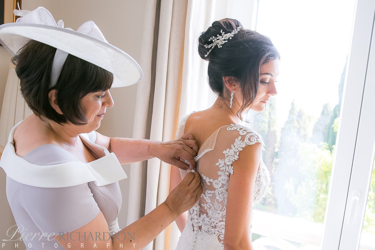 WedPlannerNo1's tweet photo. Real wedding blog 😍 #perfectspanishweddings #realweddings #2019weddings #ourlovelycouples #spanishweddings https://t.co/pzXd73lkBi https://t.co/IHo4E5DLO8