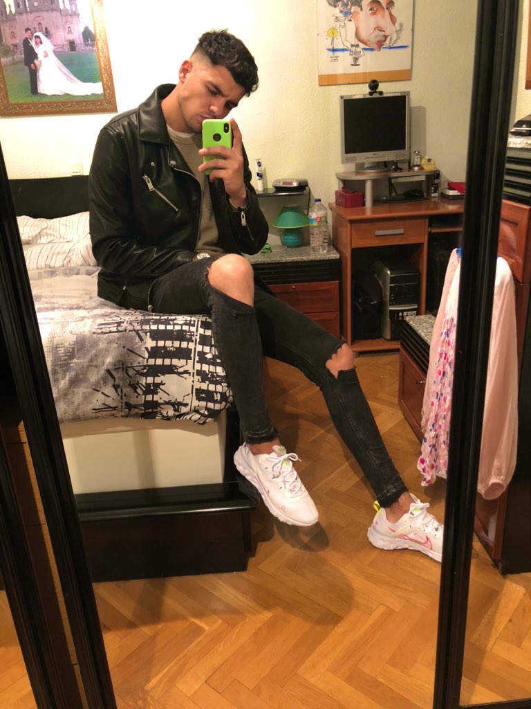 Adrian Conde tweet media