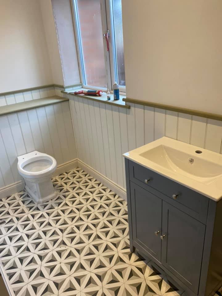 MasonWardenLtd's tweet photo. Bathroom refit near Ilkeston - near completion
#construction #builders #builder #bathroom #bathrooms #bathroomfitter #bathroomdesign #bathroominspo #bathroominstallation #bathroominstaller #installer #plumber #plumbing #tiler #tiling #interiors #ilkeston #derbyshire https://t.co/oIRoCot8O4
