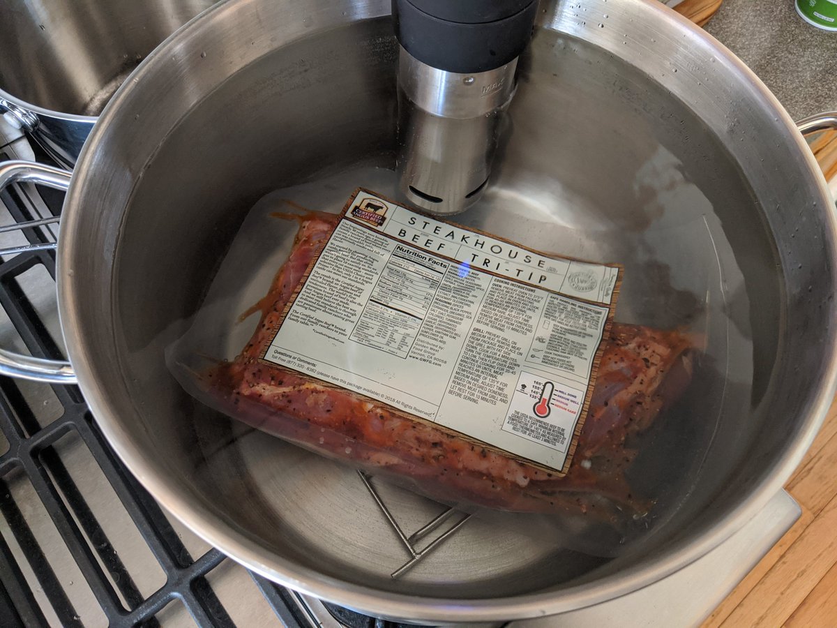 danak6jq's tweet image. Feeling lazy for dinner. @AnovaCulinary #prepackaged