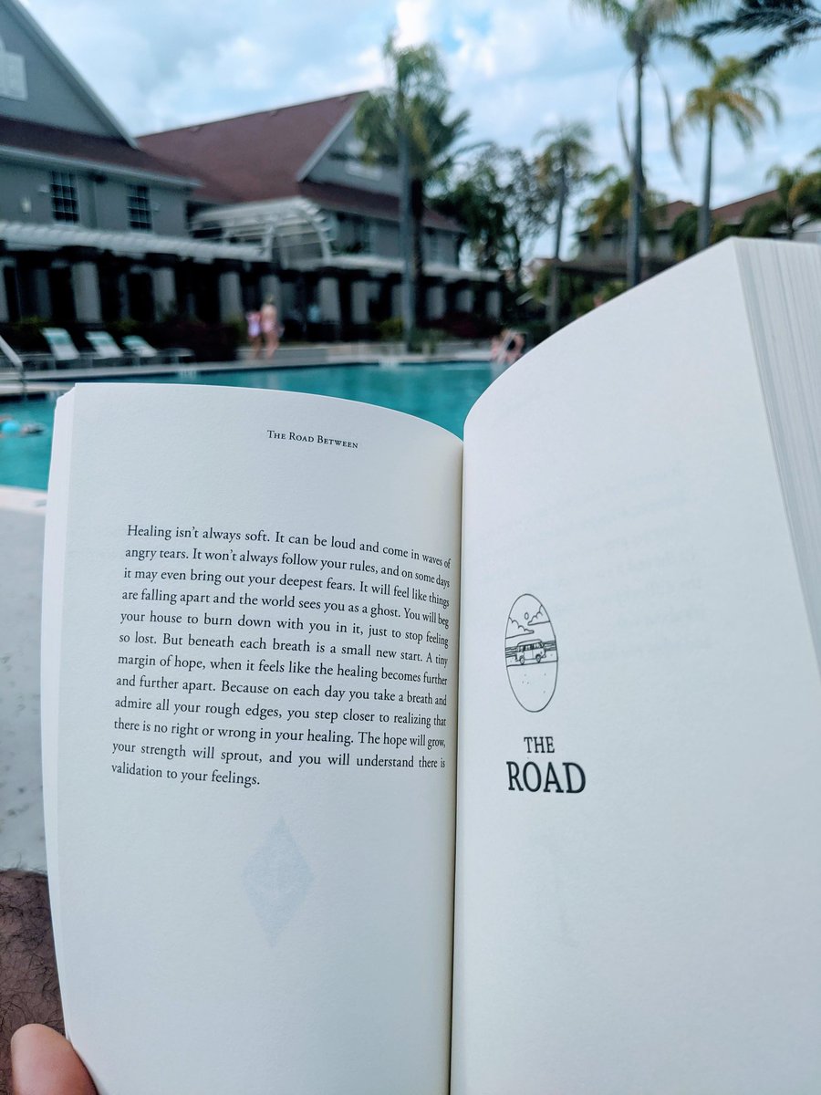 thew0rldinside's tweet photo. Needed a moment to reset, and relax. @CourtPeppernell #theroadbetween #sundaysatthepool https://t.co/qV2uk9C6Br