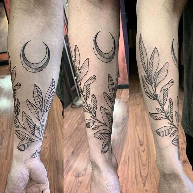 THSTattoo's tweet photo. 🌙 Done by Miguel 🍃 @toxtle https://t.co/jGW6y93bGx https://t.co/bdVg1YWGjv