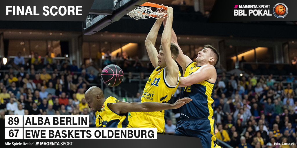 easyCreditBBL's tweet photo. @albaberlin @EWE_Baskets @PeypeySiva3 @rpaulding23 @hermannsson15 @RasidMahalbasic @LCSikma43 @giedraitis31 FINAL SCORE: DA - IST - DAS - DING! Mit 89:67 gegen die @EWE_Baskets feiert @albaberlin im 6. Finale unter Trainer Aito den 1. Titel: und zwar den 10. Pokalsieg in der Vereinsgeschichte! #TriumphoderTrauer https://t.co/L8pgrcFW7k
