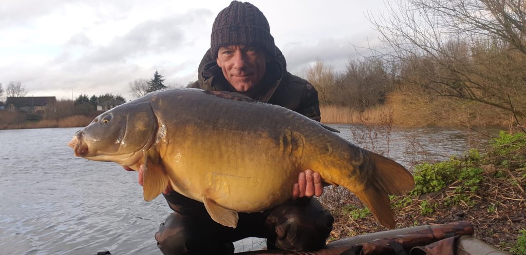ChaseLakes's tweet photo. Look whose getting in on the action on the front lake @carpyray 35lb of proper old school carp,see even the bailiffs can catch so come and get involved,season tickets now up for grabs for more info please call/text 07859 780451.well done ray 👍🏻 https://t.co/lsc6wt2Fof