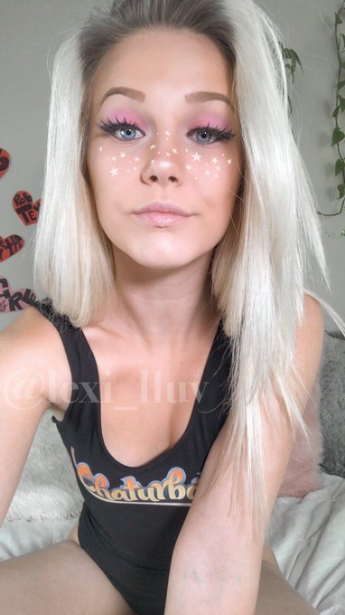 Let&rsquo;s have a stellar Sunday ✨  Come hang out https://t.co/xfcaysSrmf https://t.co/RMAd7TObLe<a href="/tag/chaturbatehalloween"class="tags"><span>#chaturbatehalloween</span></a>
