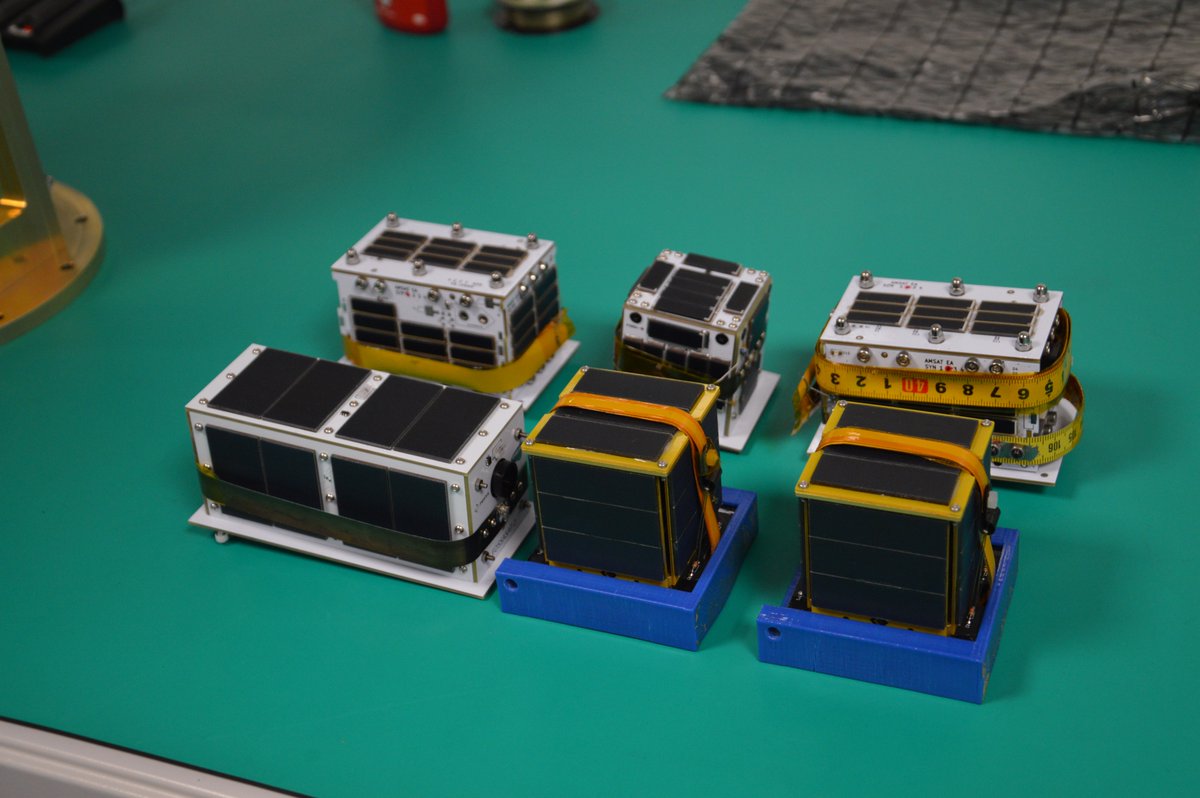 FOSSASys's tweet photo. More pictures of our #PicoBus Mission in @nanosatlab with @LibreSpace_Fnd and @AmsatSpain https://t.co/Vb0GarSL7V