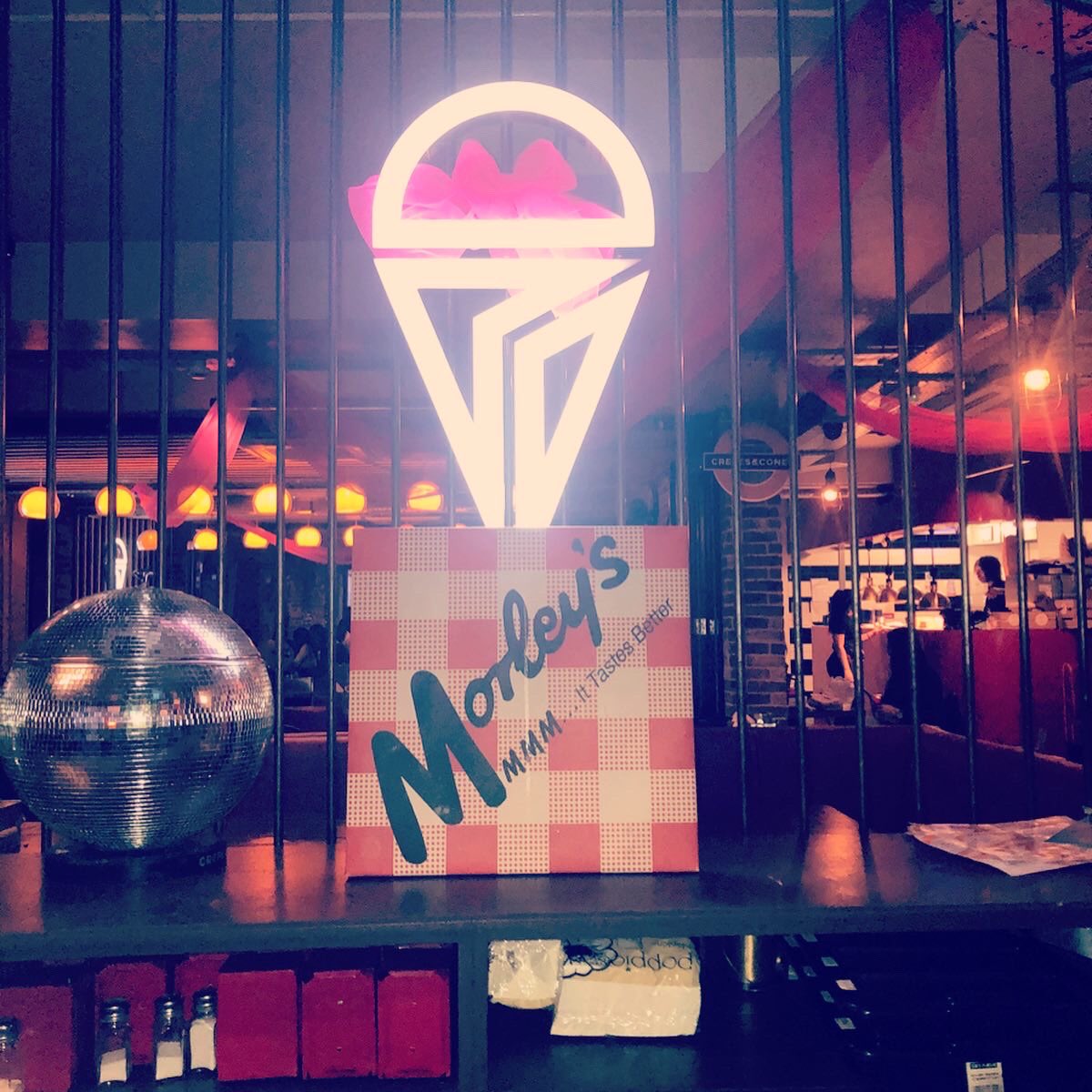 Valentines 2020 <a href="/CrepesAndCones/">Crepes And Cones</a> x <a href="/MorleysChicken/">Morleys UK</a> ❤️🍗 #morleys #morleyschicken #morleyslondon