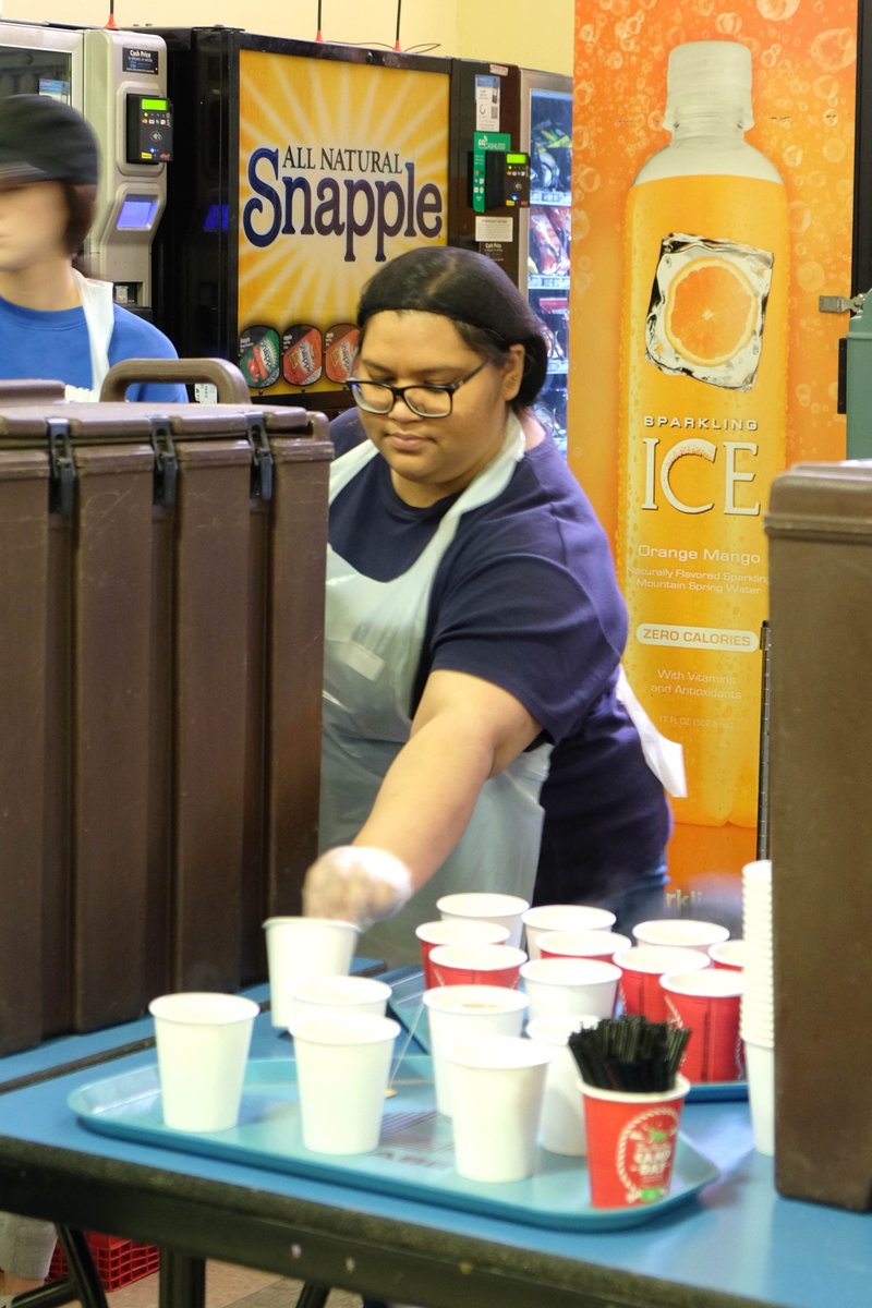 Another great day at the Welcome Table 😊The soup kitchen was especially warm in this freezing weather, both physically and emotionally! Thank you to all of our volunteers, coordinators, and staff for making today possible! We offer you our most sincere gratitude🙏 #soupkitchen