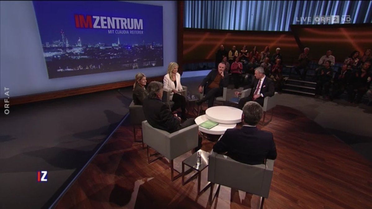 piratemicro's tweet photo. Na schau da schau an! Da geht’s um #Eurofighter, #Airbus kommt nicht und alle sind sich einig. So harmonisch kann’s zugehen, bei #ImZentrum. https://t.co/Q8qyPVy8IY