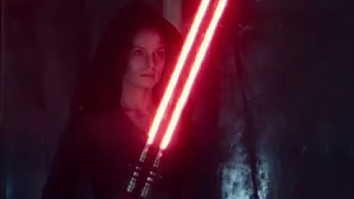spooky apparition reyeven tho this was a big part of marketing for TROS she wasnt on screen that much so she can be one of my Guys. shes got a bendy lightsaber! shes the Rey of Christmas Future! shes got it all!