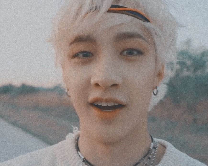 Бан чан из stray 2024. Stray Kids бан Чан. Stray Kids бан Чан 2022. Бан Чан Stray Kids блондин. Вулфгенг СТРЕЙ