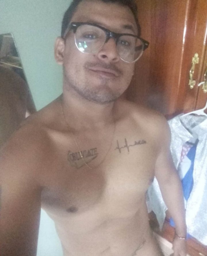 Kouris15's tweet photo. 🔥🔥🔥🔥🔥
Chega de Wats 
#manaus
#manausgay
#gardenpontanegra https://t.co/V1QXo4XQ0H