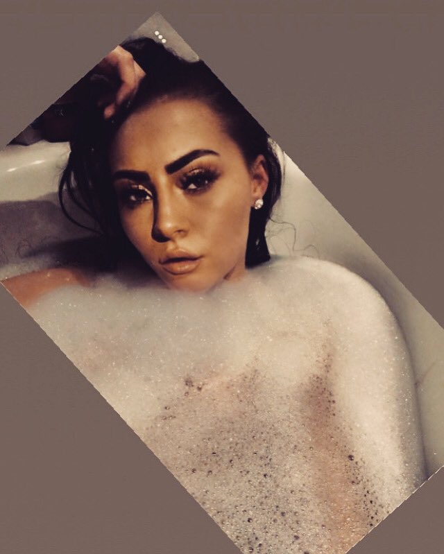 Hi, Iam Lady Zee ♥️ https://t.co/YsDh3mudnM