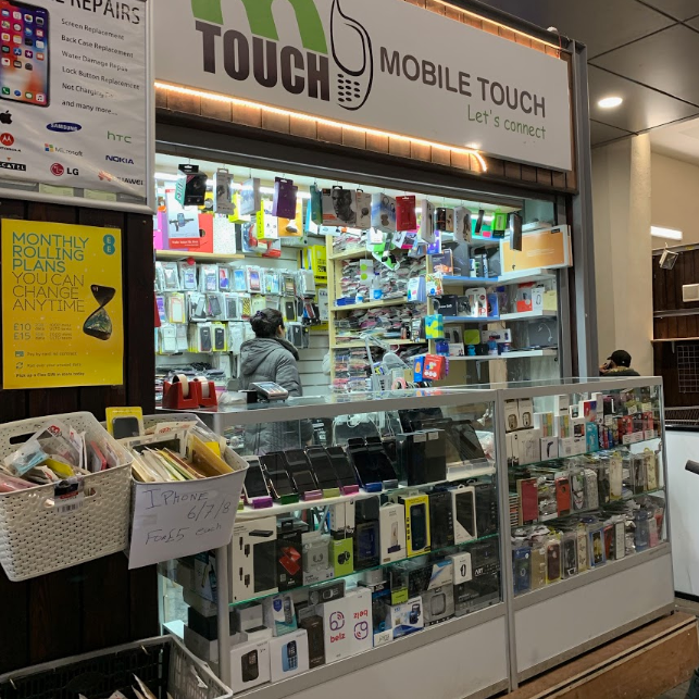 Woking_Market's tweet photo. From phone accessories to screen fixes Mobile Touch is the place to go !! 📲 

https://t.co/NMXGWX4afo

#wokingshopping #mobiletouch #wearewoking #woking #marketwalk #market #indoormarket #phones #repairs #accessories #products #services #iphone #samsung #crackedscreen https://t.co/VxaRXydpMd