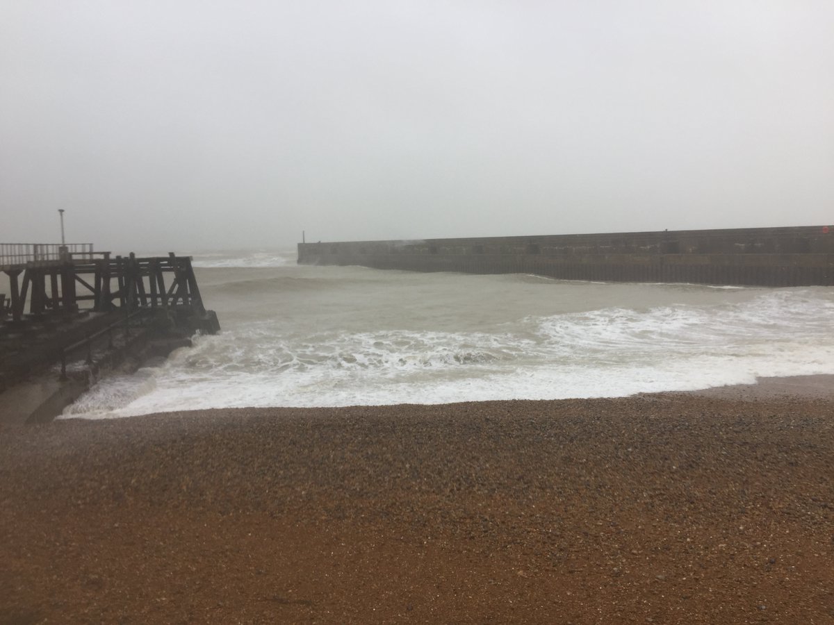 6ftSurfer's tweet photo. #StormCiara #Ciara https://t.co/BHzdtywO5M