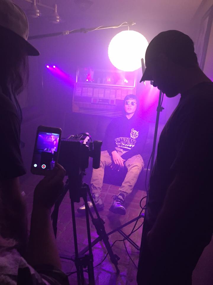 matt_helfer's tweet photo. Bts of the Confident video shoot. 📹 Video: https://t.co/b7KUrjeQX9 https://t.co/IJ11QIk6rn