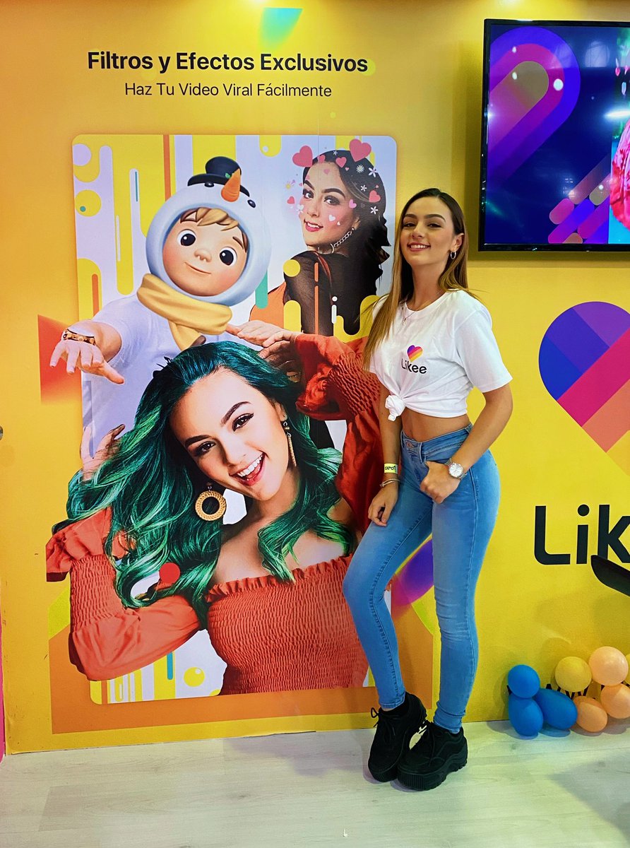 fernanda_rivasg's tweet photo. Hoy como embajadora #Likeer en Expo 15 con @likee_official !💖📲🥰 https://t.co/3J8BCtmPSz