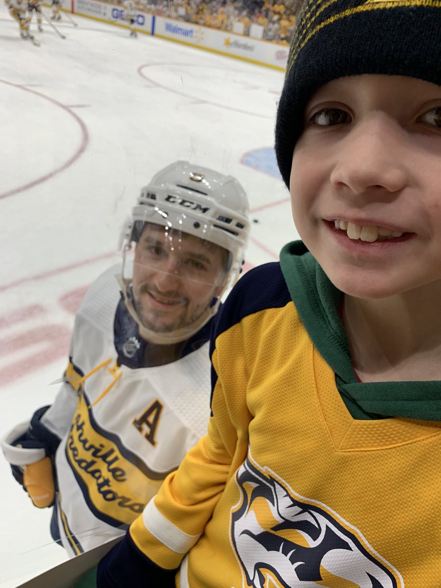 DavidAOSullivan's tweet image. ⁦@PredsNHL⁩ ⁦@PREDSident⁩ Lucas wrote a sign in Swedish hoping for a photo with Filip Forsberg. Can’t tell you how happy Lucas is that he was able to get the photo!!