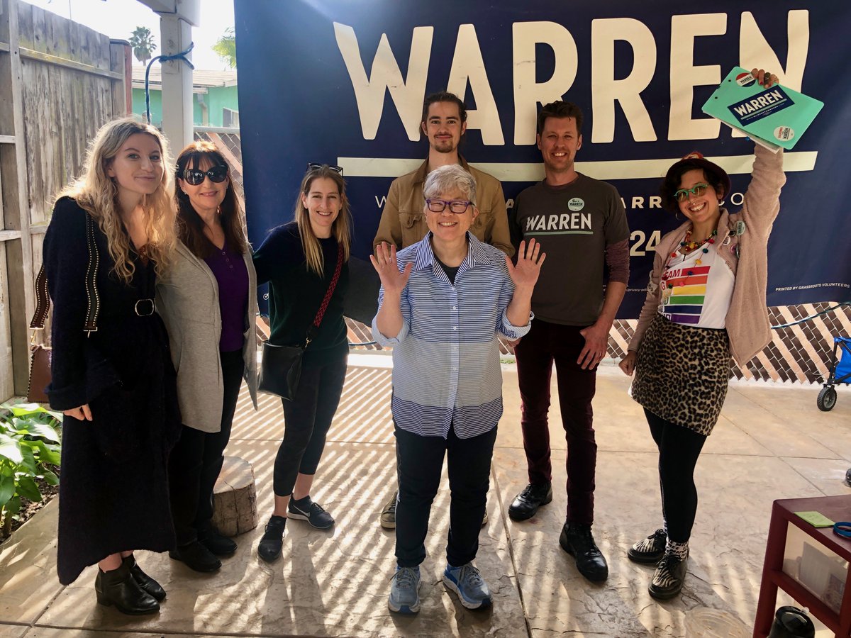 Westside4Warren's tweet photo. The #Westside showed up to make phone calls and knock doors for @ewarren on our first #GOTV weekend at our #SantaMonica hub. And guess what, everyone signed up for another shift! Come on out and join us next weekend: 

https://t.co/Ng6m3OqhPX 
https://t.co/nAcVyFAV6e https://t.co/1uwEvW96iF