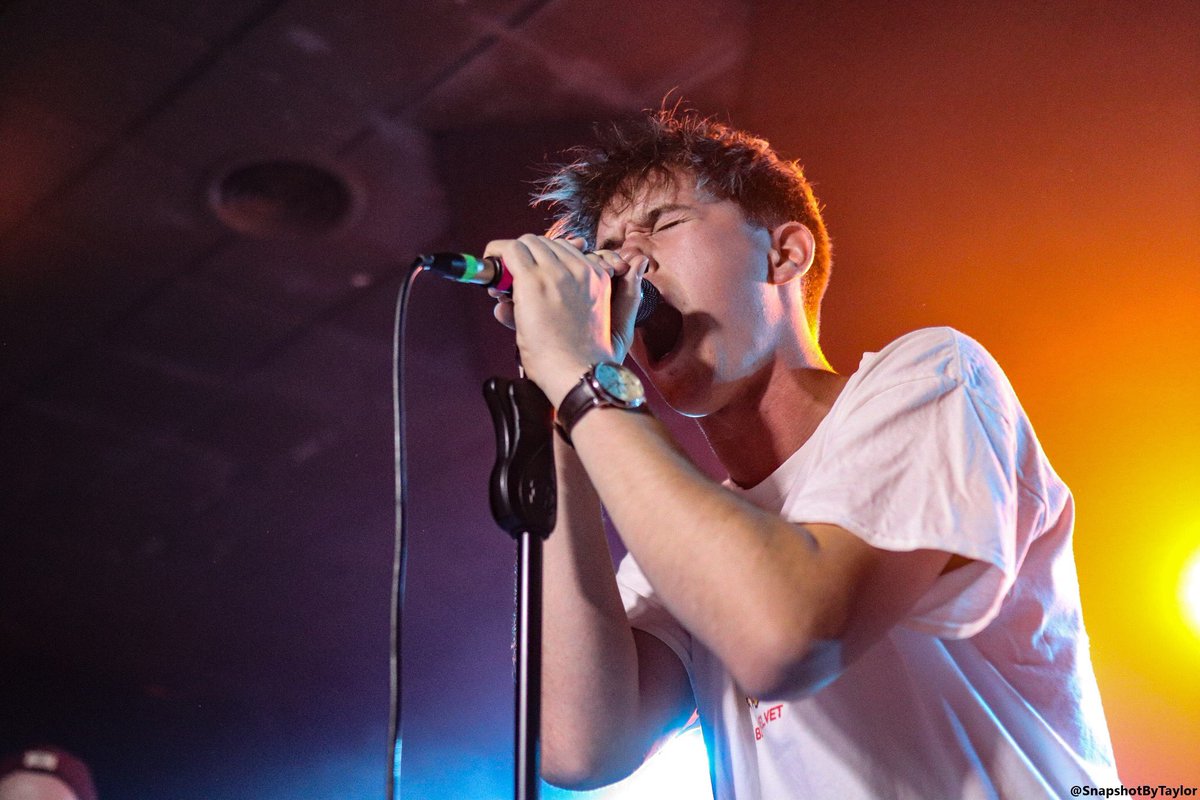 SnapshotByTay's tweet photo. 📸 @stuckoutband supporting As It Is
#stuckout #stuckoutband #bands #music #photography #bandphotography #bandphotographer #musicphotography #musicphotographer #melbournephotography #melbournephotographer
Check out my Facebook page SnapshotByTaylor to see all 23 photos. https://t.co/82PAOeNK1y