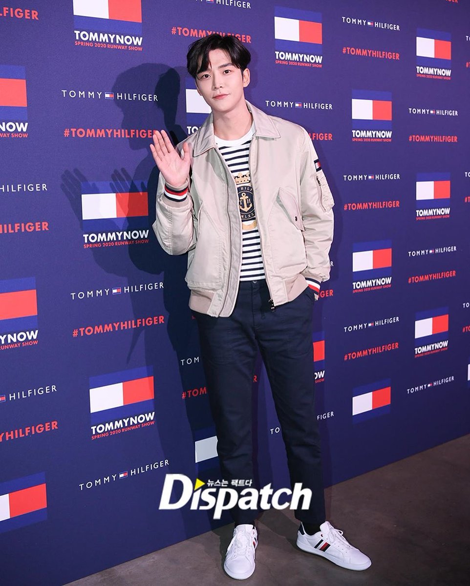 Dispatch event. Dispatch event