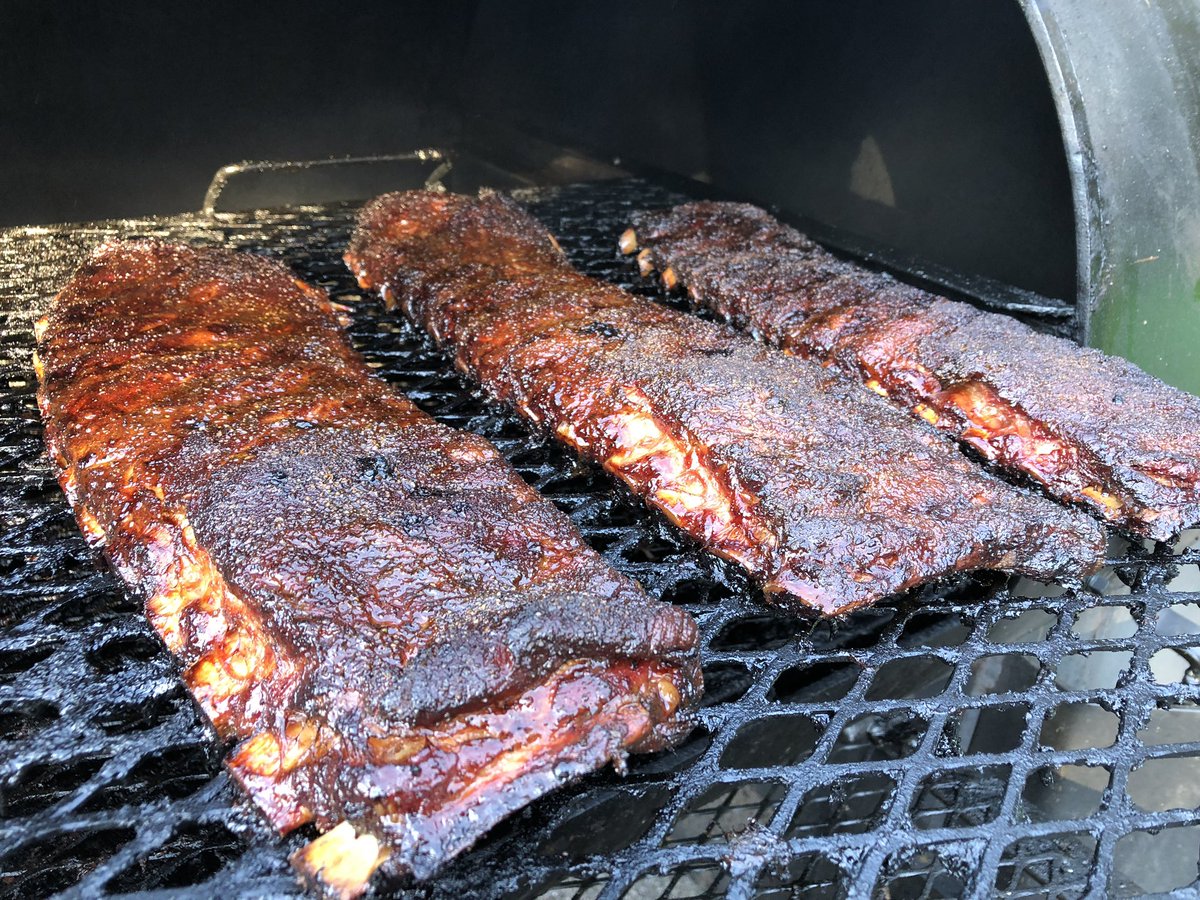 derricobbq's tweet photo. Sunday ribs!! My kind of Sunday family dinner!!! 🇺🇸🦅🇺🇸 https://t.co/L0RfXXMjur