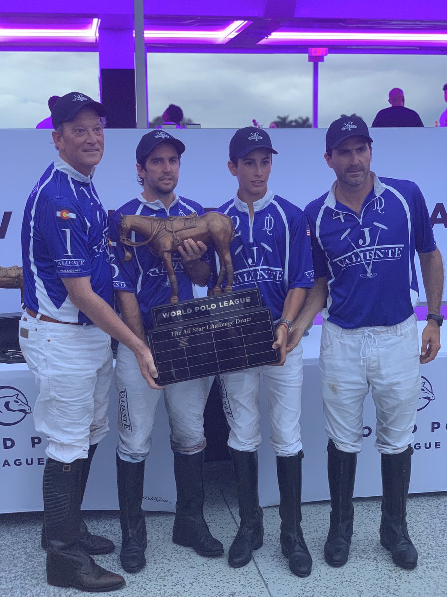 Valiente campeón del All Star Challenge en ja World Polo League!!! <a href="/ACambiasoOK/">Adolfito cambiaso</a> Poroto, @diegoteeec y Bob Jornayvaz