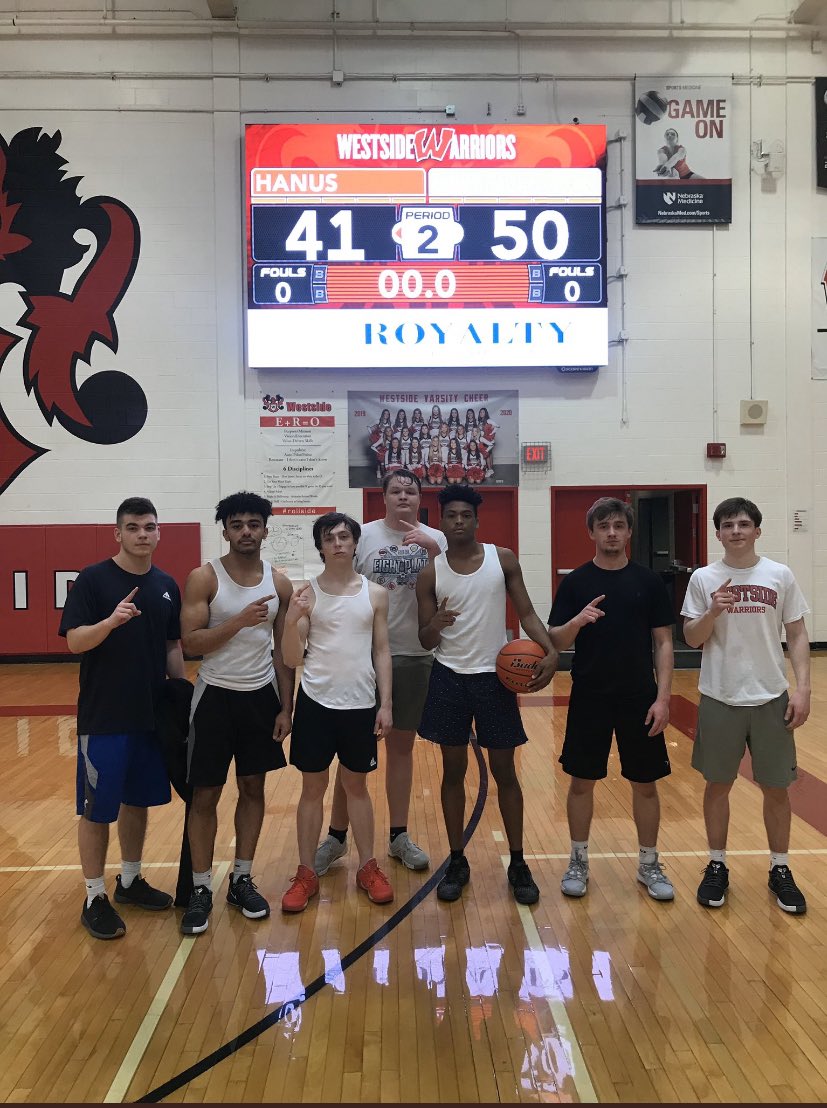 402ClapAttack's tweet photo. 2020 Intramural Champions #KeepClappin https://t.co/WyWXh0XJ3H