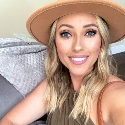 EmilyJune3's tweet photo. #NewProfilePic https://t.co/cggKSxVR88