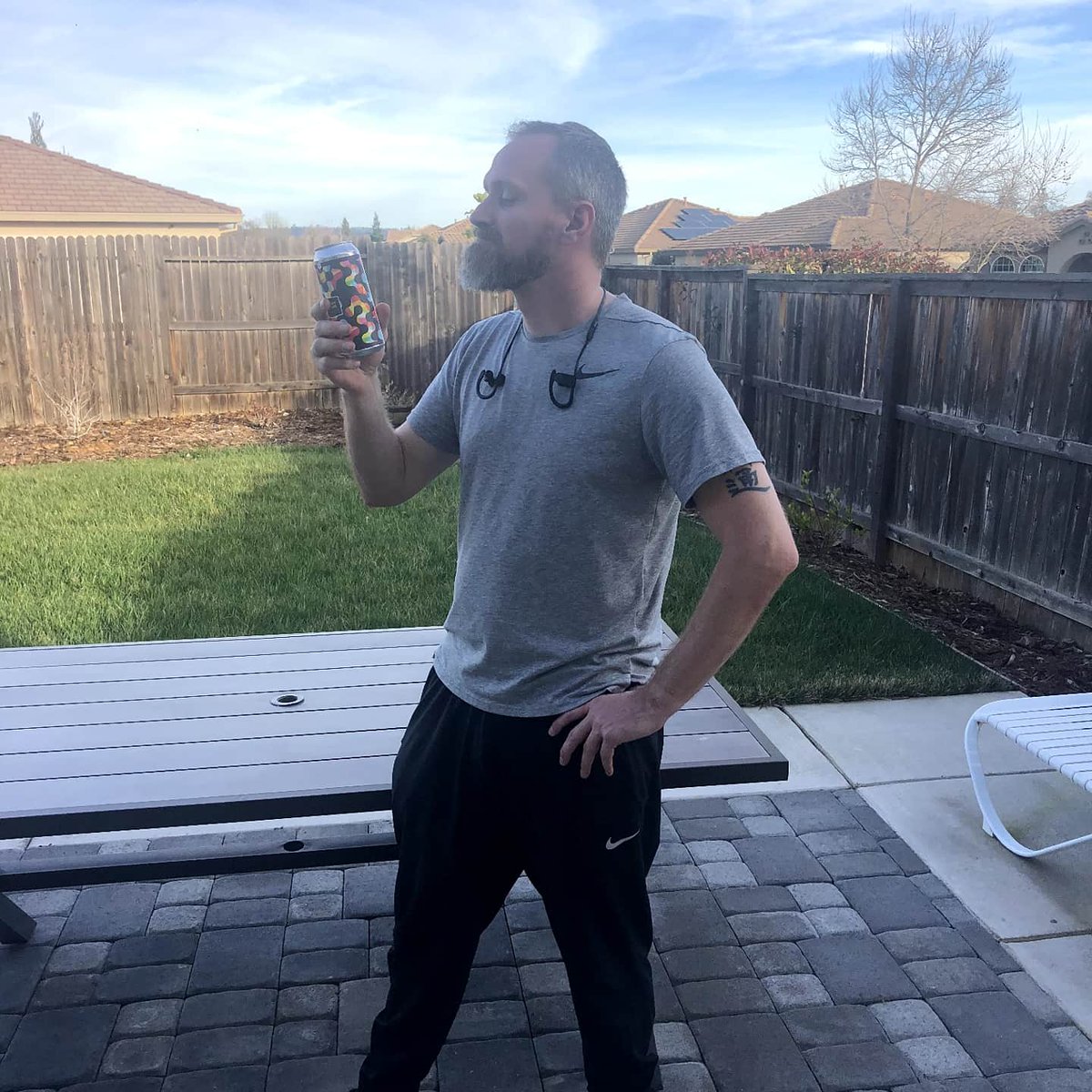 JaredKuester's tweet image. It's #firstspring time in California! The fun time of year where you have to mow your lawn in February before it goes back to Winter in a couple weeks.