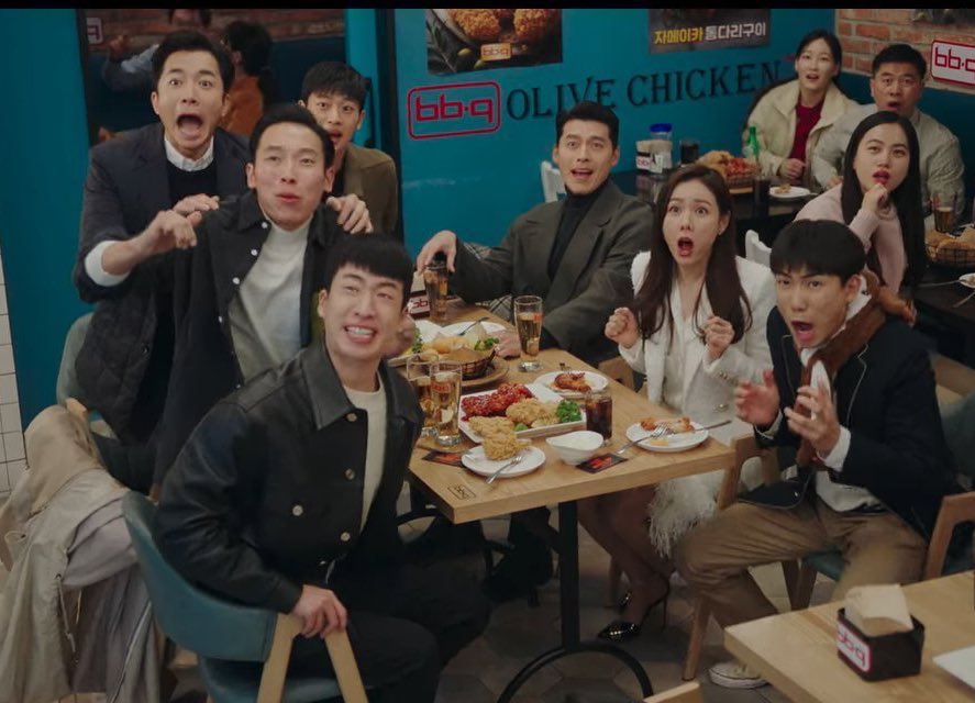 Nini_L1485's tweet photo. This drama deserves an award really !❤ from the way everyone portraied his character to the beautiful &amp; heartwarming scenes to their touching dialogues and amazing OST..everything was so perfect ..the meaning of true love ..friendship and sacrifice..❤ #CrashLandingOnYouFinale https://t.co/uXh11y5aQh