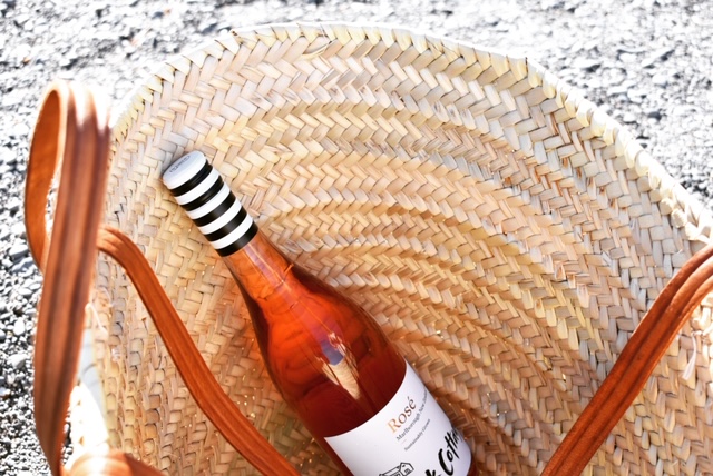 Black Cottage Rosé all set for the beach!

An attractive, fresh and stylish New Zealand Rosé, full of red berries and spice. 

Message us to find your local stockist or restaurant  pouring Black Cottage. 🖤🖤🖤