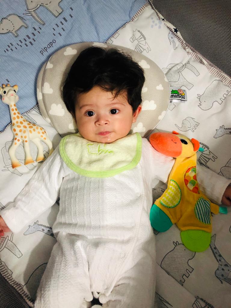 CojinMimosMex's tweet image. Qué guapo 😍y que feliz bebé! Muchas gracias 🙏 por compartirnos sus fotos, lindo dia! :) #cojinmimos #mimospillow #bebe #bebeguapo #lindodia